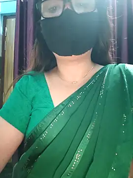 Snapshot of Aishwaryaa_69 chatting on October 8, 4:47 am Aishwaryaa 69 online show from October 8, 4:47 am