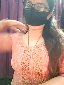 Snapshot of Aishwaryaa_69 chatting on November 23, 8:35 am Aishwaryaa 69 online show from November 23, 8:35 am