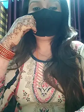 Snapshot of Aishwaryaa_69 chatting on October 13, 2:18 pm Aishwaryaa 69 online show from October 13, 2:18 pm