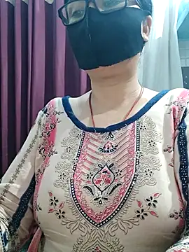 Aishwaryaa 69 online show from May 3, 3:26 pm