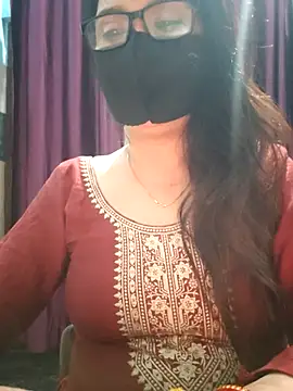 Snapshot of Aishwaryaa_69 chatting on November 7, 3:27 pm Aishwaryaa 69 online show from November 7, 3:27 pm