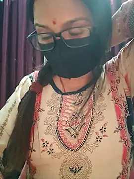 Snapshot of Aishwaryaa_69 chatting on November 30, 1:01 pm Aishwaryaa 69 online show from November 30, 1:01 pm