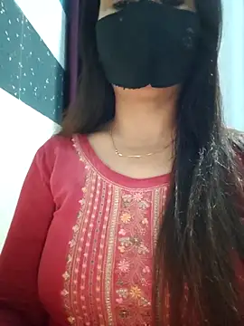 Snapshot of Aishwaryaa_69 chatting on March 23, 4:05 am Aishwaryaa 69 online show from March 23, 4:05 am