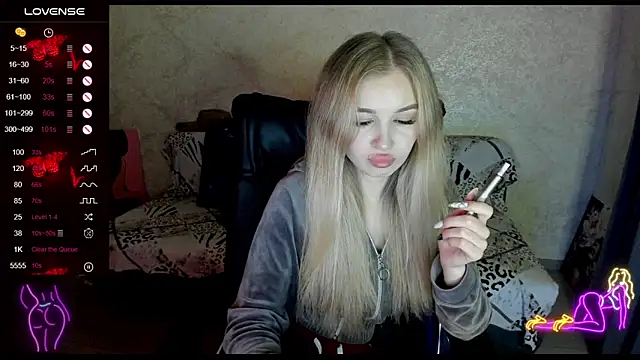  NigoNika online show from February 8, 10:18 pm