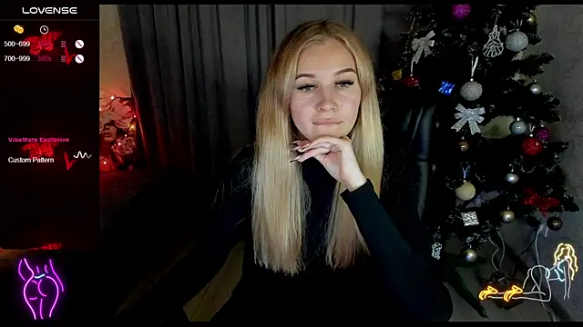 Snapshot of _NigoNika chatting on November 28, 1:33 pm NigoNika online show from November 28, 1:33 pm