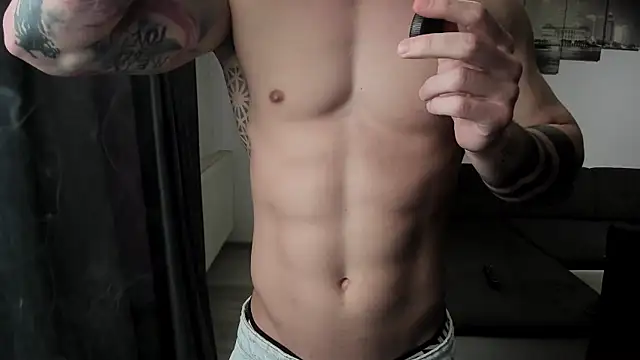 Richarddarell1 online show from March 4, 6:43 am