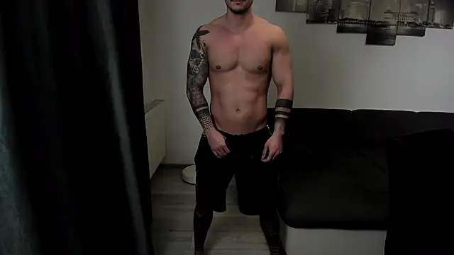 Richarddarell1 online show from December 17, 5:45 am