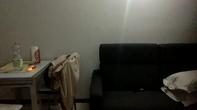 Snapshot of Gladiator_3 chatting on February 24, 8:47 pm Gladiator 3 online show from February 24, 8:47 pm