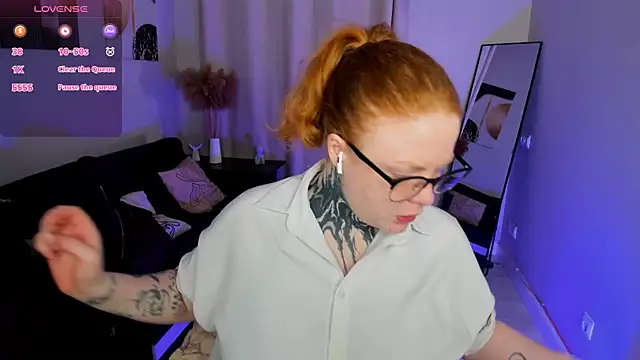 Cassie xKiss online show from March 13, 8:47 pm