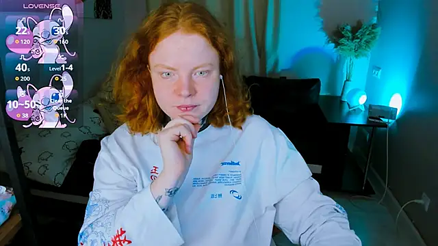 Snapshot of Cassie_xKiss chatting on December 1, 8:32 pm Cassie xKiss online show from December 1, 8:32 pm