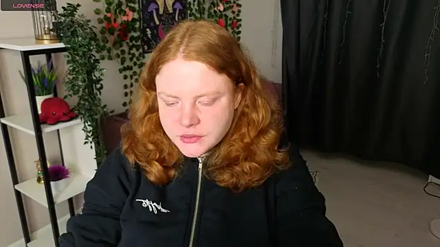 Cassie xKiss online show from March 21, 8:13 pm