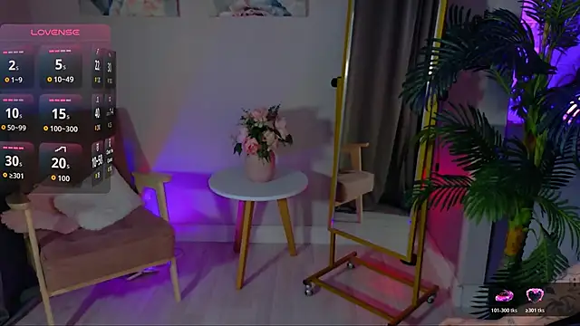 Snapshot of Cassie_xKiss chatting on June 30, 8:31 pm Cassie xKiss online show from June 30, 8:31 pm