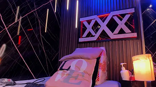 Snapshot of Kloe_Suarez_ chatting on October 23, 8:07 pm Kloe Suarez online show from October 23, 8:07 pm