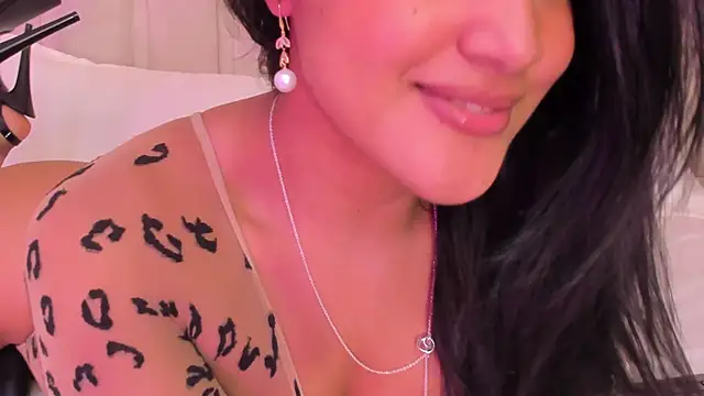 Snapshot of bonniekim_ chatting on March 13, 2:55 pm bonniekim online show from March 13, 2:55 pm