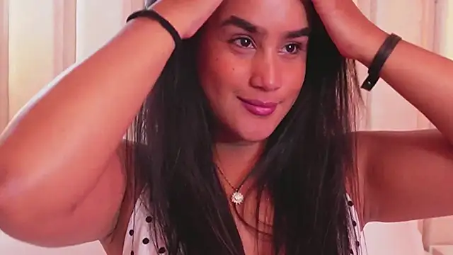 Snapshot of bonniekim_ chatting on December 14, 8:03 pm bonniekim online show from December 14, 8:03 pm