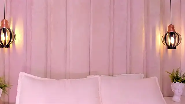Snapshot of bonniekim_ chatting on March 13, 11:51 am bonniekim online show from March 13, 11:51 am