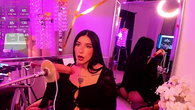 Leiaa  online show from November 23, 6:45 am