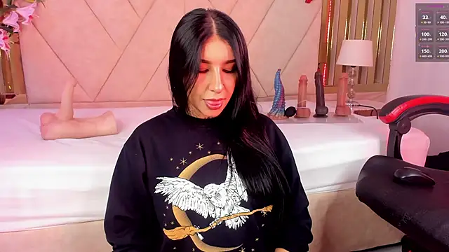 Leiaa  online show from February 12, 5:51 am