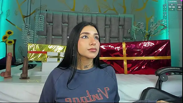 Snapshot of Leiaa_ chatting on December 19, 5:40 am Leiaa online show from December 19, 5:40 am
