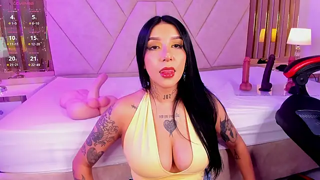 Leiaa  online show from January 7, 5:56 am