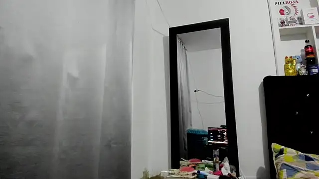 Snapshot of Sweet-Suck69 chatting on March 3, 4:19 am Sweet-Suck69 online show from March 3, 4:19 am