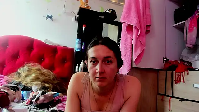 Snapshot of Sweet-Suck69 chatting on December 19, 4:31 pm Sweet-Suck69 online show from December 19, 4:31 pm