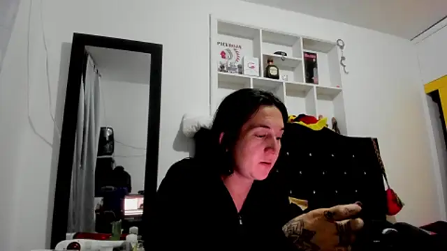 Snapshot of Sweet-Suck69 chatting on February 23, 3:52 am Sweet-Suck69 online show from February 23, 3:52 am