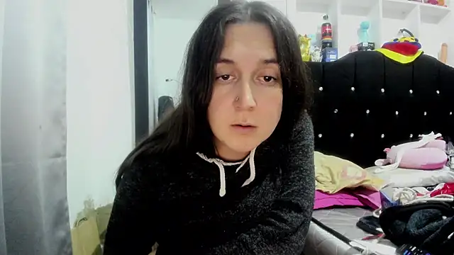 Sweet-Suck69 online show from March 19, 4:23 am