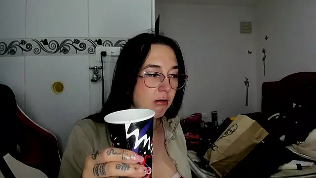 Snapshot of Sweet-Suck69 chatting on July 1, 2:23 am Sweet-Suck69 online show from July 1, 2:23 am