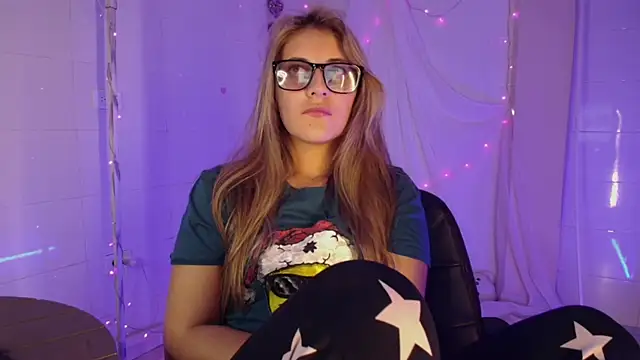 Giia paiige18 online show from December 2, 1:17 am