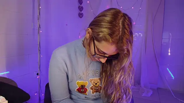 Giia paiige18 online show from January 12, 10:14 pm