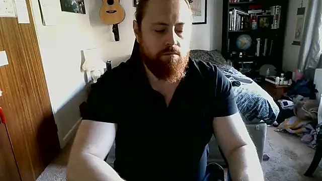 Snapshot of Hairy_Guy30 chatting on November 8, 12:52 pm Hairy Guy30 online show from November 8, 12:52 pm