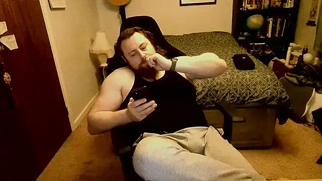 Hairy Guy30 online show from January 16, 10:36 pm