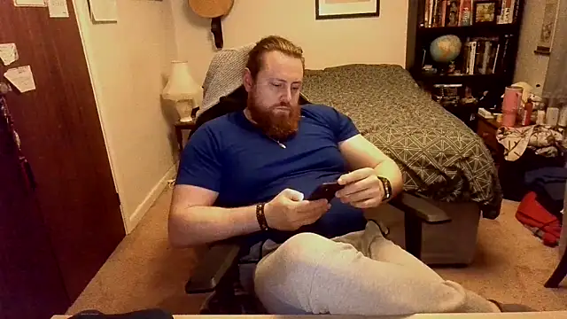 Snapshot of Hairy_Guy30 chatting on December 3, 10:53 pm Hairy Guy30 online show from December 3, 10:53 pm