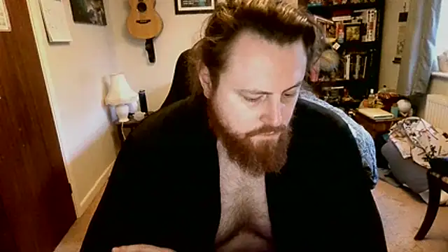 Hairy Guy30 online show from February 17, 5:10 pm