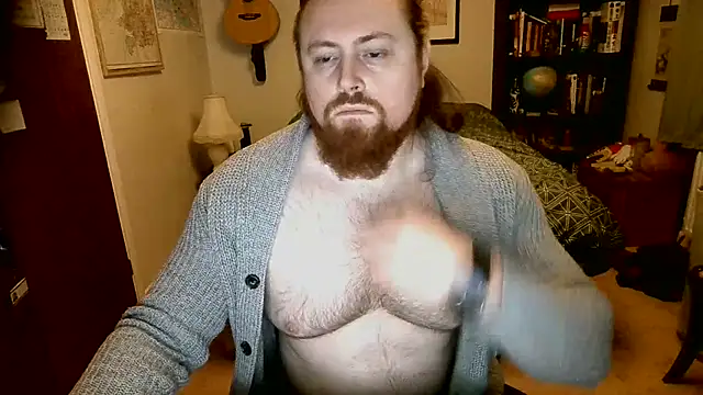 Snapshot of Hairy_Guy30 chatting on February 12, 12:05 am Hairy Guy30 online show from February 12, 12:05 am