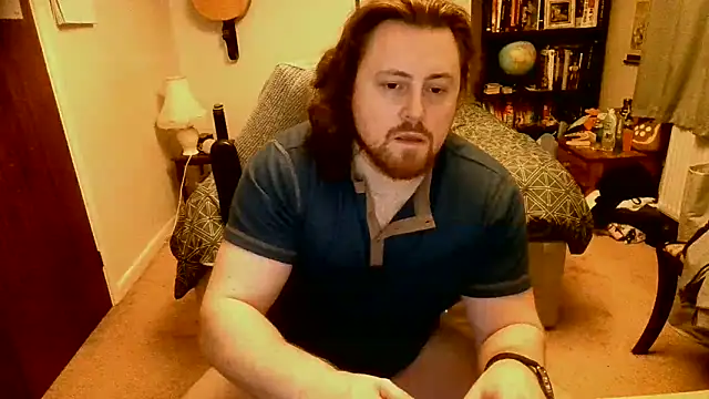 Snapshot of Hairy_Guy30 chatting on March 18, 4:51 am Hairy Guy30 online show from March 18, 4:51 am