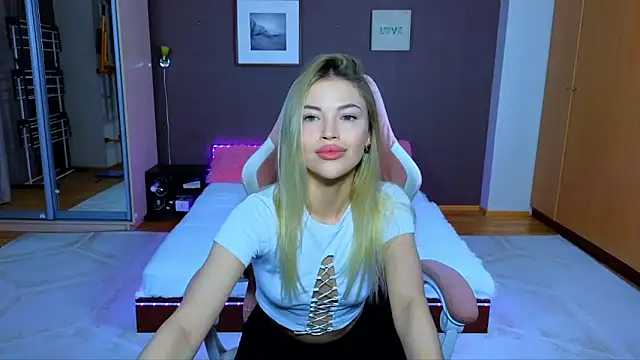 EmmyMills online show from January 24, 10:08 pm