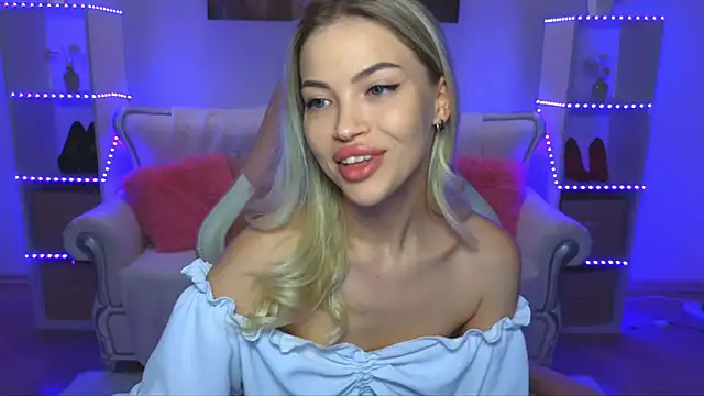 EmmyMills online show from September 14, 11:27 pm