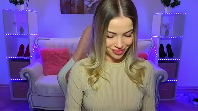 EmmyMills online show from January 7, 8:58 pm