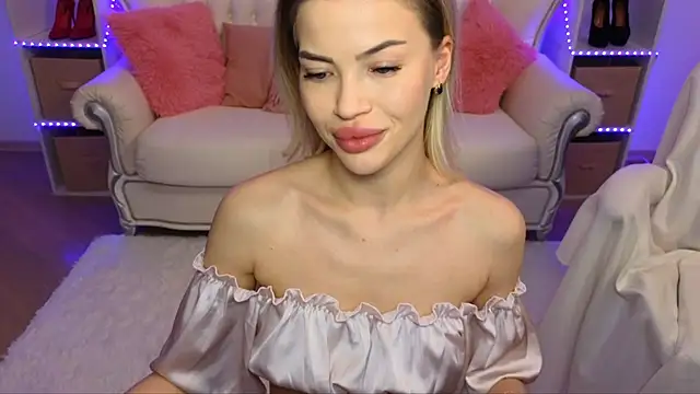 EmmyMills online show from November 20, 11:47 pm