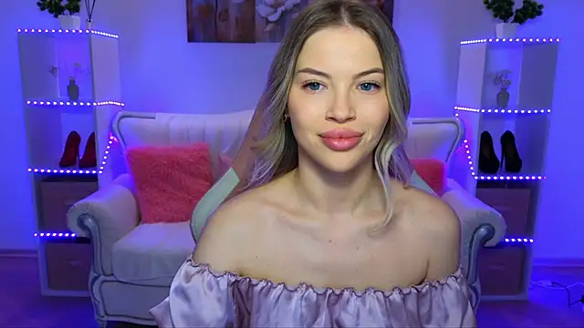 EmmyMills online show from January 9, 9:00 pm