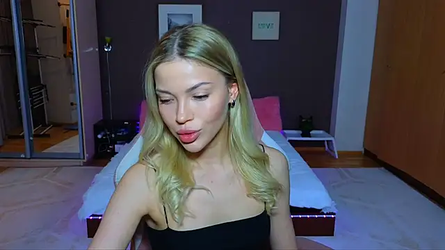 EmmyMills online show from January 17, 9:06 pm