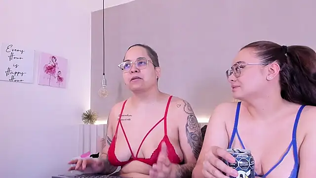 Snapshot of naughtylesbians__ chatting on October 14, 3:07 am naughtylesbians online show from October 14, 3:07 am