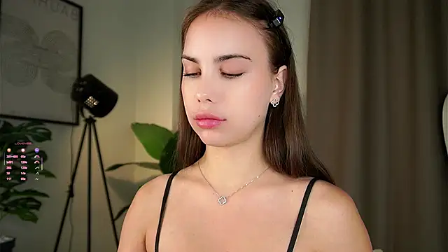 LillianLester online show from October 23, 3:05 am