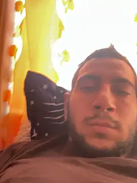 Snapshot of emea4 chatting on March 15, 9:38 am emea4 online show from March 15, 9:38 am