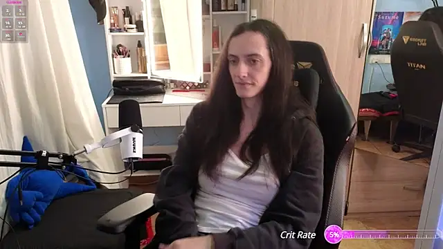 Snapshot of MemiKouki chatting on February 18, 7:19 pm MemiKouki online show from February 18, 7:19 pm