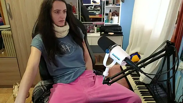 MemiKouki online show from December 21, 3:57 pm