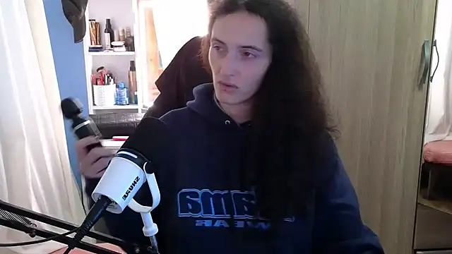 MemiKouki online show from October 29, 4:50 pm