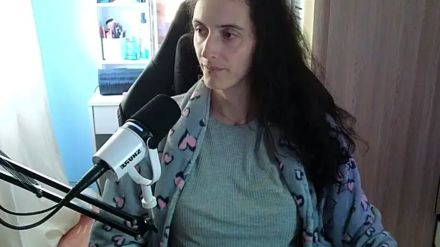 MemiKouki online show from October 30, 3:31 pm